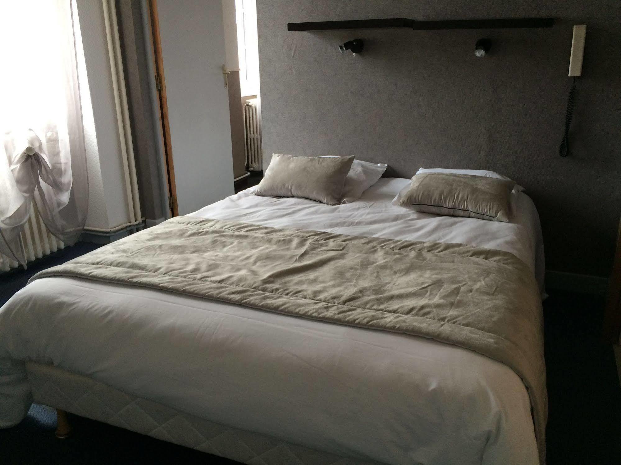 קרקסון Au Royal Hotel מראה חיצוני תמונה